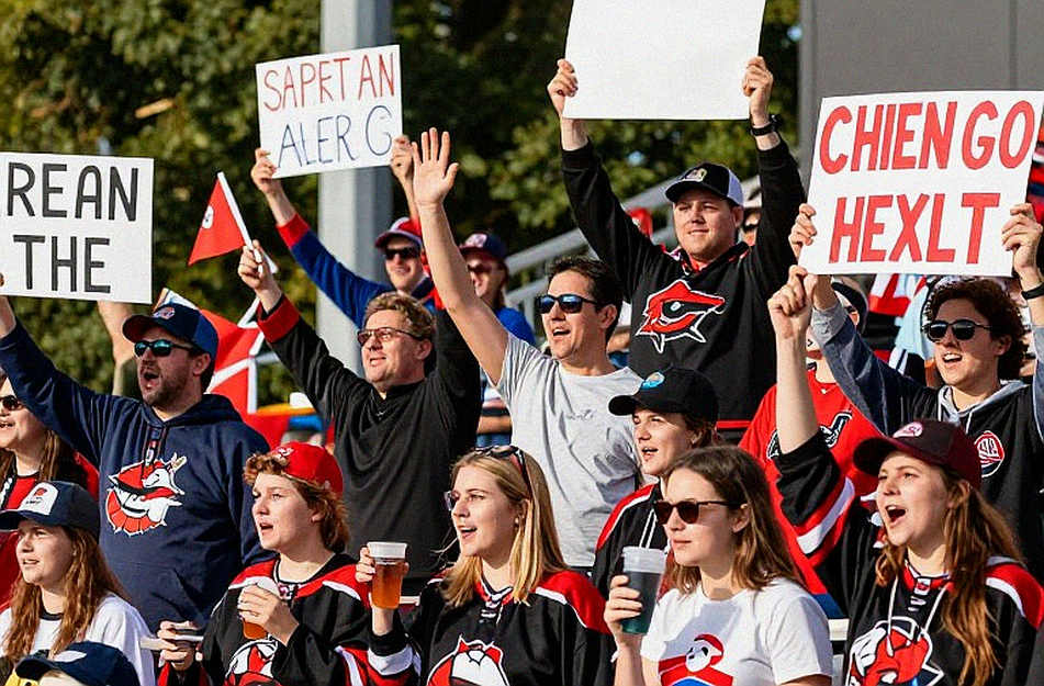 Tradition vs. Information Gap: What We Know About the 20th Annual LC–BC Hockey Encounter Tradition vs. Information Gap: What We Know About the 20th Annual LC–BC Hockey Encounter