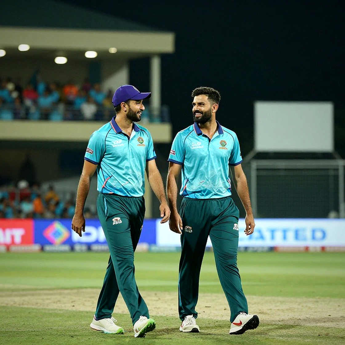 হাতে লেখা খাতা থেকে ব্লকচেইন: ক্রিকেটের যে রেকর্ড কেউ কখনো পড়ে না