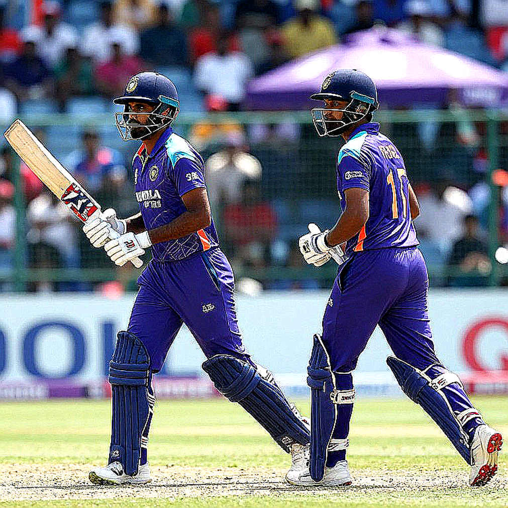 NWT20 উদ্বোধনী ম্যাচ: ১২০ রান বাঁচিয়ে জয়, কিন্তু আসল গল্পটা চার রান-আউট NWT20 উদ্বোধনী ম্যাচ: ১২০ রান বাঁচিয়ে জয়, কিন্তু আসল গল্পটা চার রান-আউট