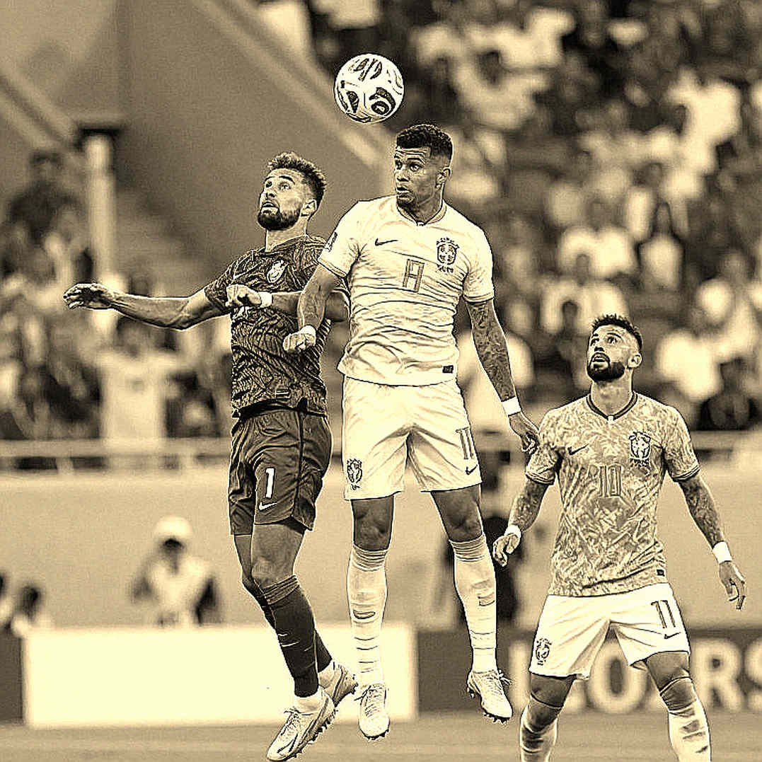 পিএসজি ৪-২ বার্সেলোনা: স্কোরলাইন যতটা বলে, ইনজুরি লিস্ট আর সাত মিনিটের ফাঁক তার বেশি বলে